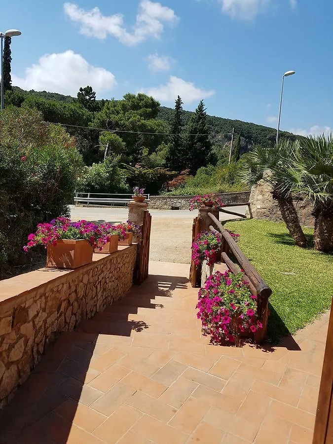 Bed & Breakfast Bounty Cavo Italië