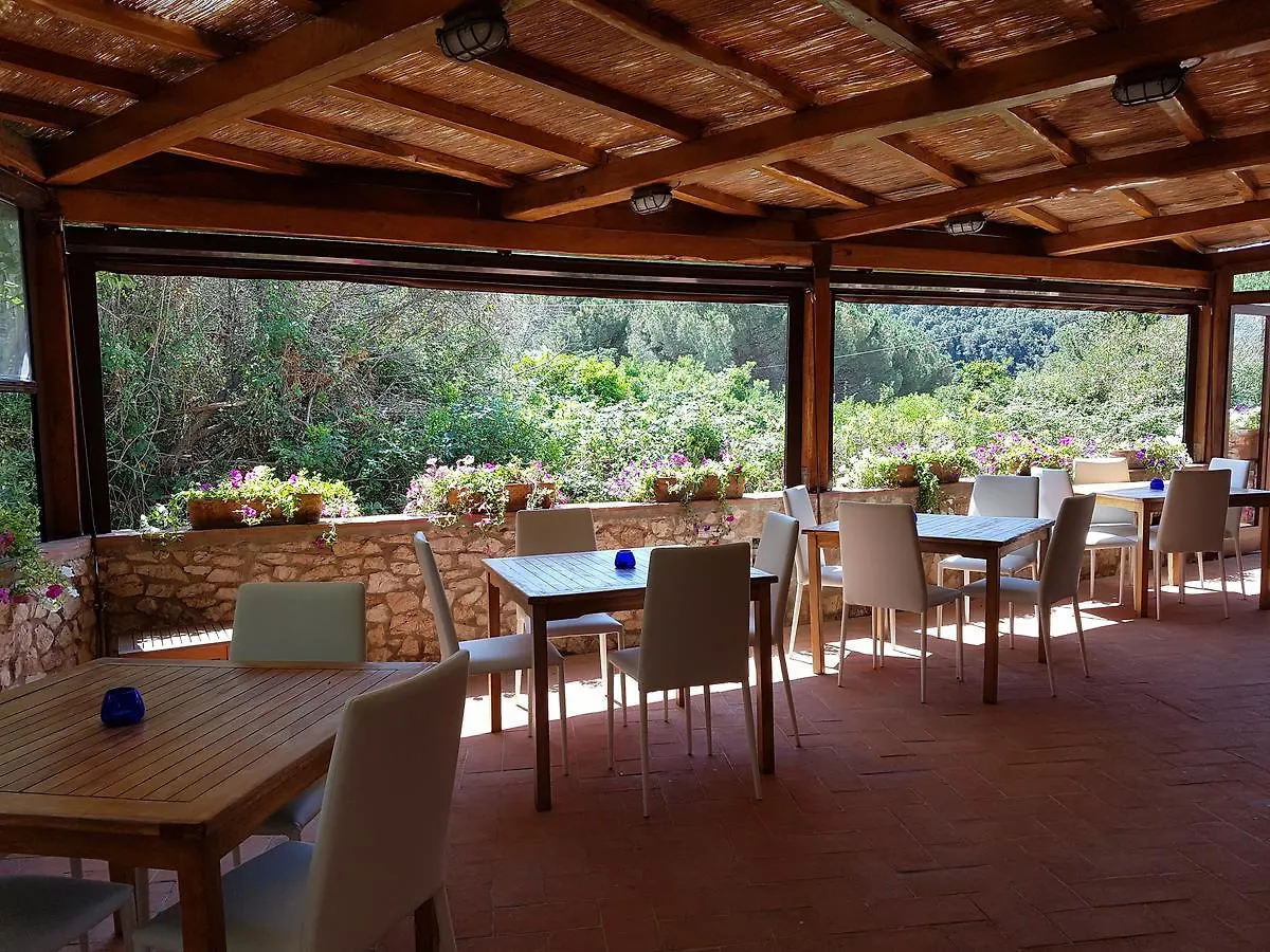 Bed & Breakfast Bounty Cavo Italië