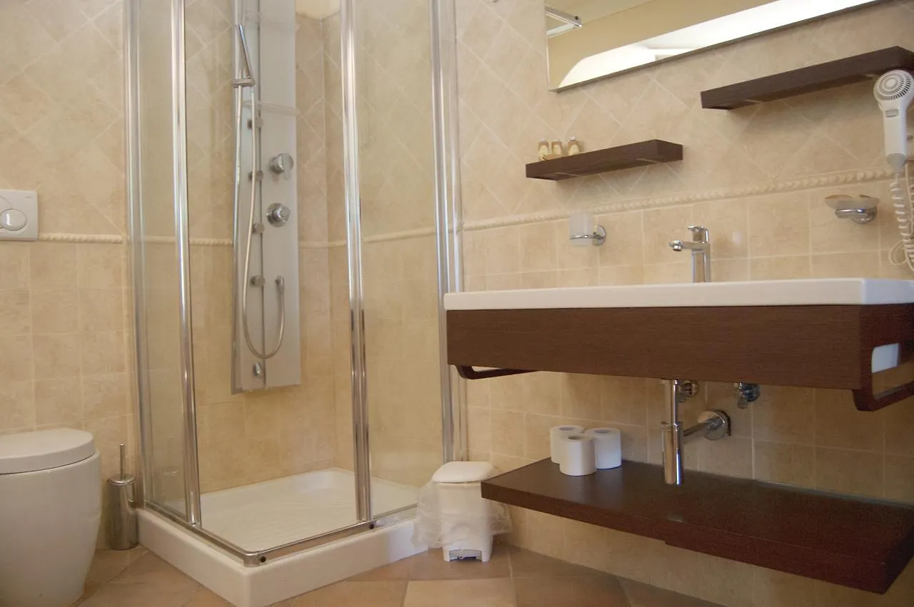 Bed & Breakfast Bounty Cavo 0*,  Italie