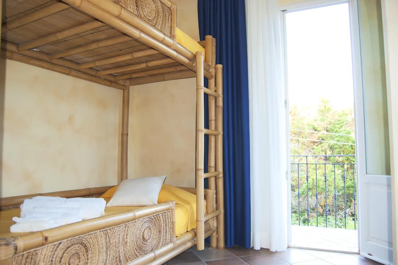 Bed & Breakfast Bounty Cavo