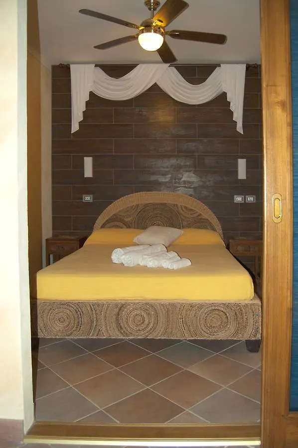 Bed & Breakfast Bounty Cavo Italië